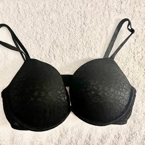 Pink Victoria Secret push up bra